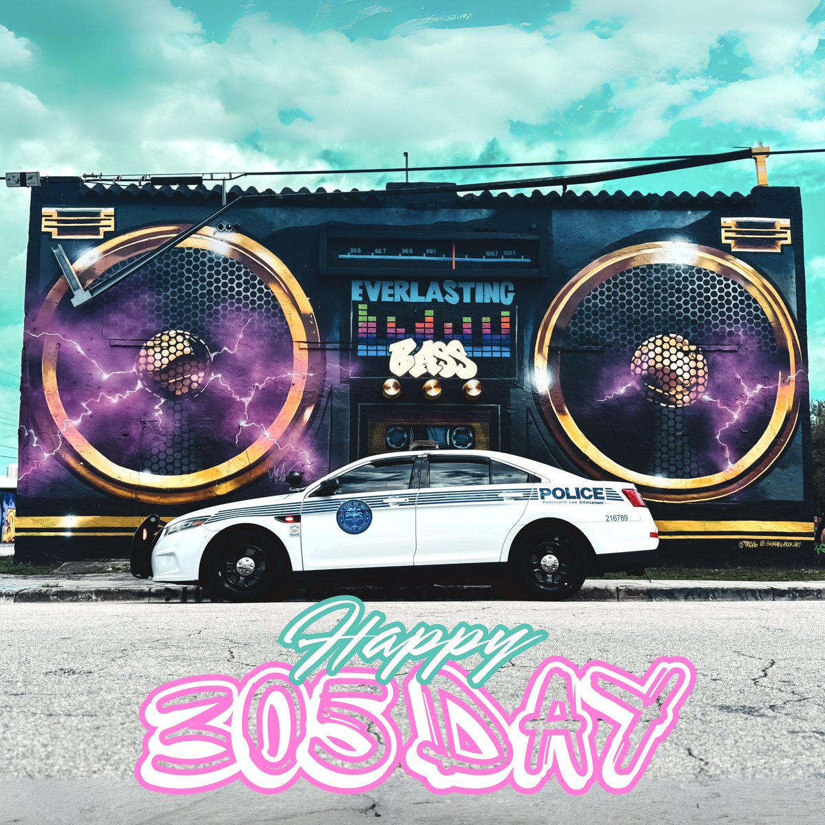 Happy 305 day! Ya tu sabes, DALE ‼️🌴🌊☀️