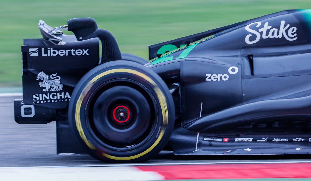 xavigazquez's tweet image. Hi guys,

Interesting interpretation to generate more pressure at the edge of the floor 🧐
.
#xaviimages #f1technicalphotographer #aeroporn 🏎️
.
#F1Tech #GrainingTech #BahrainTestF1 #formula1 #F1
.