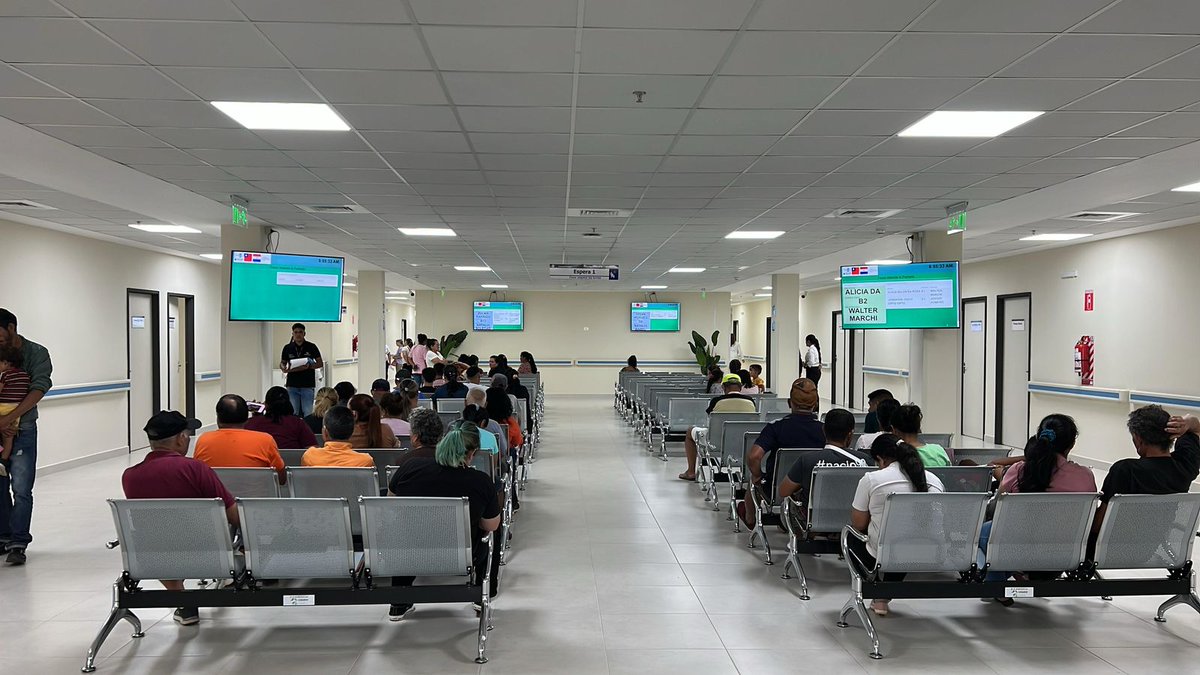 Noticias que no te cuentan los medios:

Segun informan desde el <a href="/msaludpy/">Ministerio de Salud</a> en "el primer día de atención en los consultorios ambulatorios del Hospital General de Coronel Oviedo.  Un total de 607 pacientes fueron atendidos, en distintas especialidades.

El equipo de profesionales