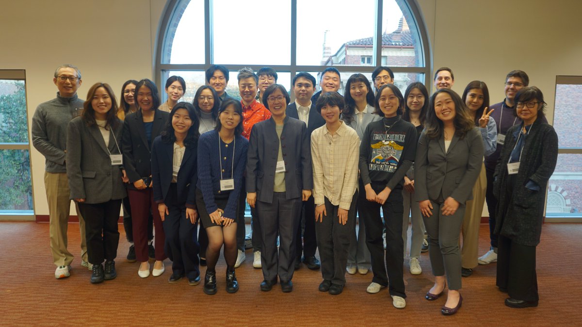 👏 Our Graduate Conference in Korean Studies this year was a success! 🎉

We got to hear from a group of talented rising scholars coming from far and wide who presented their research in a wide variety of disciplines. 😊 #uscksi #koreanstudies
