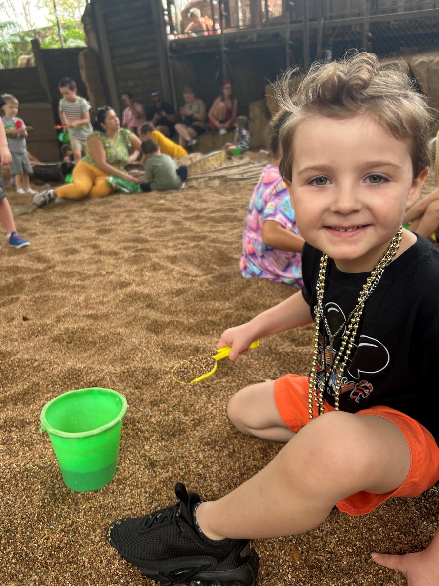 Five-year-old Dawson had his wish granted to visit Walt Disney World! A huge fan of Mickey Mouse, Dawson had the time of his life exploring the park with his family, meeting Mickey, enjoying rides, and making unforgettable memories. 💙✨