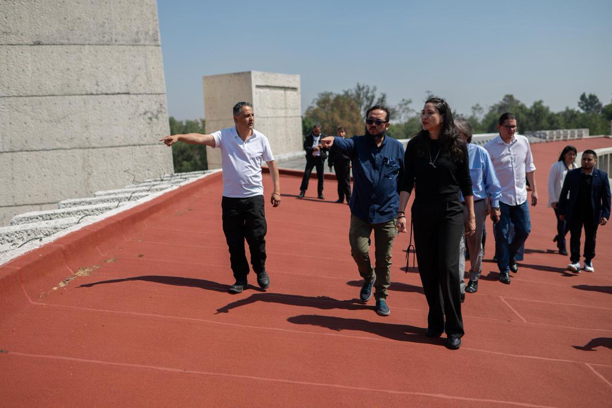 Claudia Curiel de Icaza (@ccurieldeicaza) on Twitter photo Hoy hicimos recorrido para supervisión de las intervenciones realizadas en las escuelas de danza, teatro y música en el <a href="/cenartmx/">Centro Nacional de las Artes</a>.
Nos acompañó el equipo de trabajo, directoras y directores y la comunidad estudiantil. Vamos avanzando en la entrega de los compromisos rumbo al Hoy hicimos recorrido para supervisión de las intervenciones realizadas en las escuelas de danza, teatro y música en el <a href="/cenartmx/">Centro Nacional de las Artes</a>.
Nos acompañó el equipo de trabajo, directoras y directores y la comunidad estudiantil. Vamos avanzando en la entrega de los compromisos rumbo al