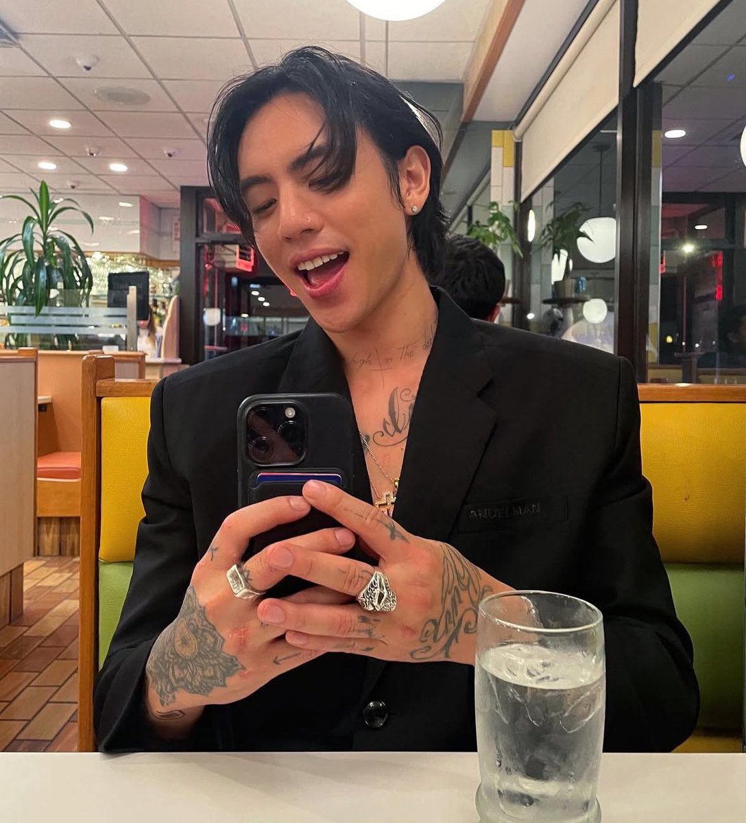 hello, leave a #heart for dm.
i would be grateful for rts.