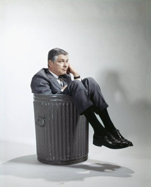 ElenaArter14's tweet photo. #art #meme #igor2008
"- Who is this diva??? 😳
- That poor diva 😒
- Why is she in the trash? 😧
- Because she knows she's trash 🙄" https://t.co/DP0VxnN7gk