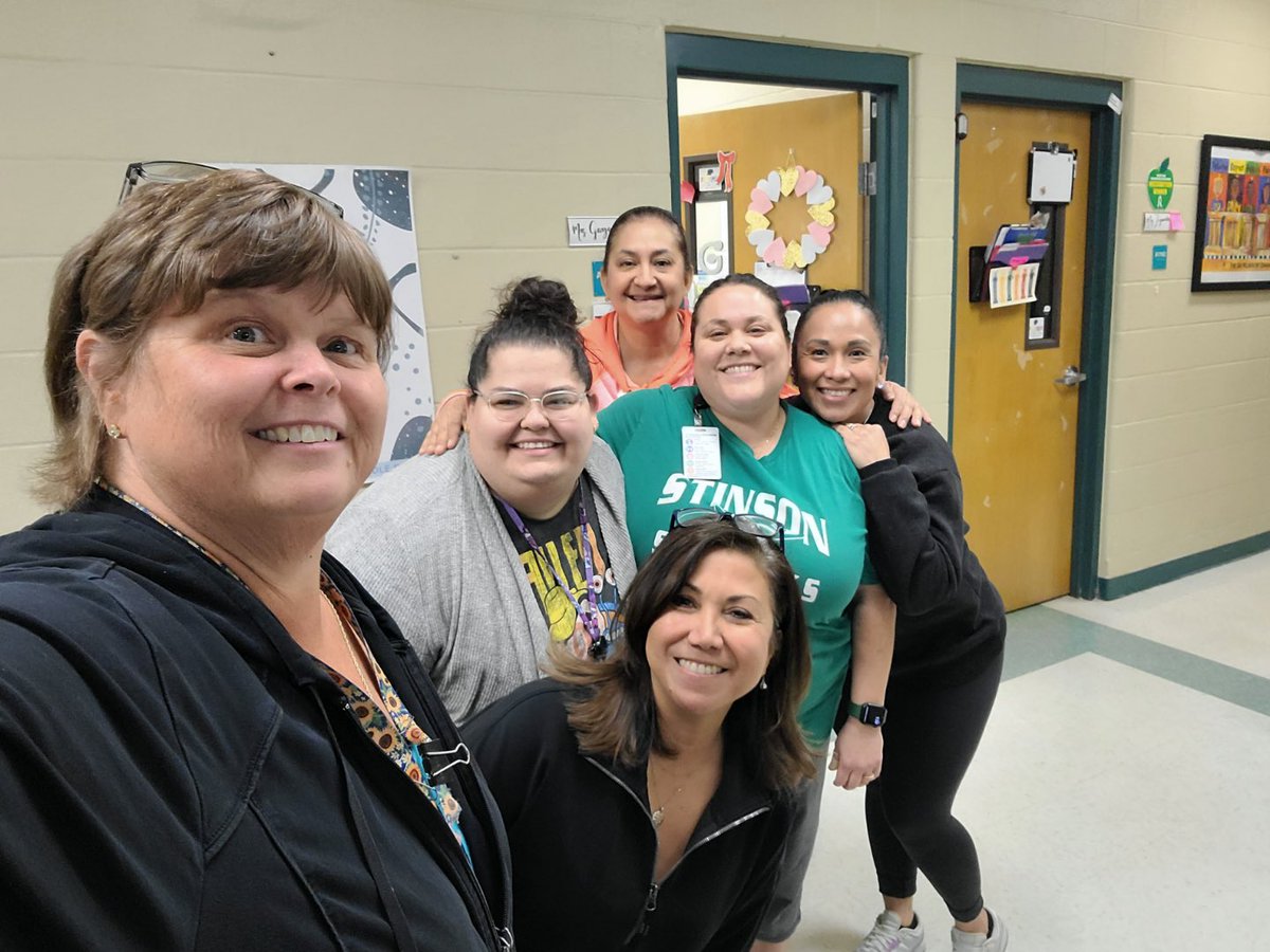 Mel_Mtz3181's tweet photo. Math Spirit Week with Workout Wednesday!! #SkyhawkPride #VHawks https://t.co/Hh4bDiPF08
