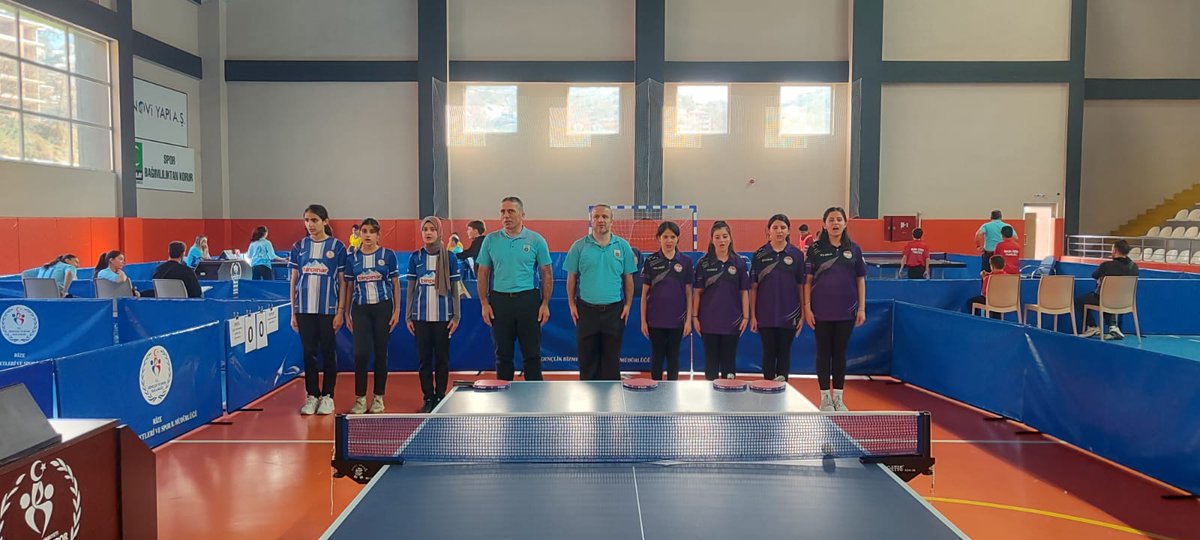 Bingöl İl Şampiyonu olan Okul Sporları Yıldız Kızlar ve Yıldız Erkekler Masa Tenisi takımlarımız, 04.03.2025 tarihi itibariyle Rize’de Bölge Yarışmalarında yer almaktadırlar.

İki farklı takımla Türkiye Finalleri'ne yükselme mücadelesi veren öğrencilerimize başarılar diliyoruz.