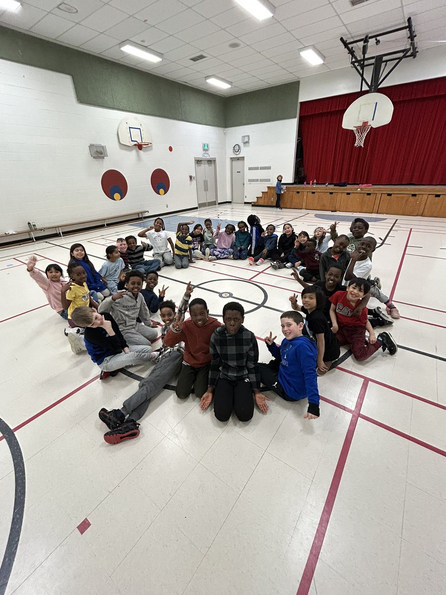 MsSTeacher1's tweet image. Today we showed kindness by making kinds cards and inviting Ms Connolly’s class to gym with us! We had a blast playing games in the gym together. Can’t wait to see where they boomerang their kindness to 🤩 @StElizabethOCSB