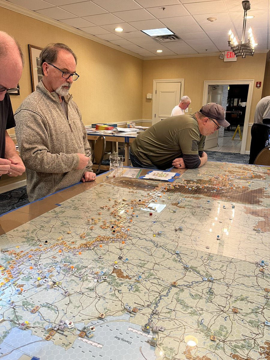 antony1959's tweet photo. Russian player concentration https://t.co/7tSJ9n9VFj