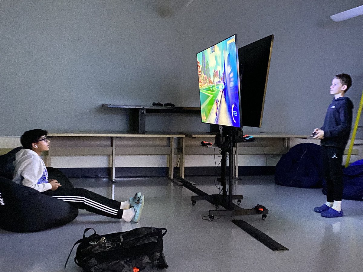 Fierce Competition today for <a href="/NazarethAreaMS/">NASD Middle School</a> Rocket League. Tough loss but learned a lot and reflecting how they can improve for next week!