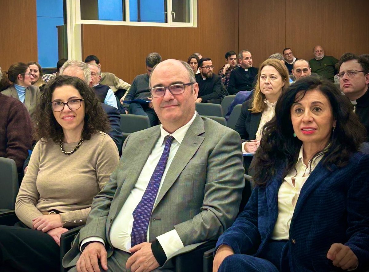 🔖 La delegación estuvo encabezada por el Presidente de COSITAL Granada <a href="/ildecobo/">ildefonso cobo</a>, la vicepresidenta Estefanía Contreras y la vocal de la Junta de Gobierno Carmen Moreno. 

El encuentro ha contado con casi un centenar de profesionales del ámbito del patrimonio histórico.