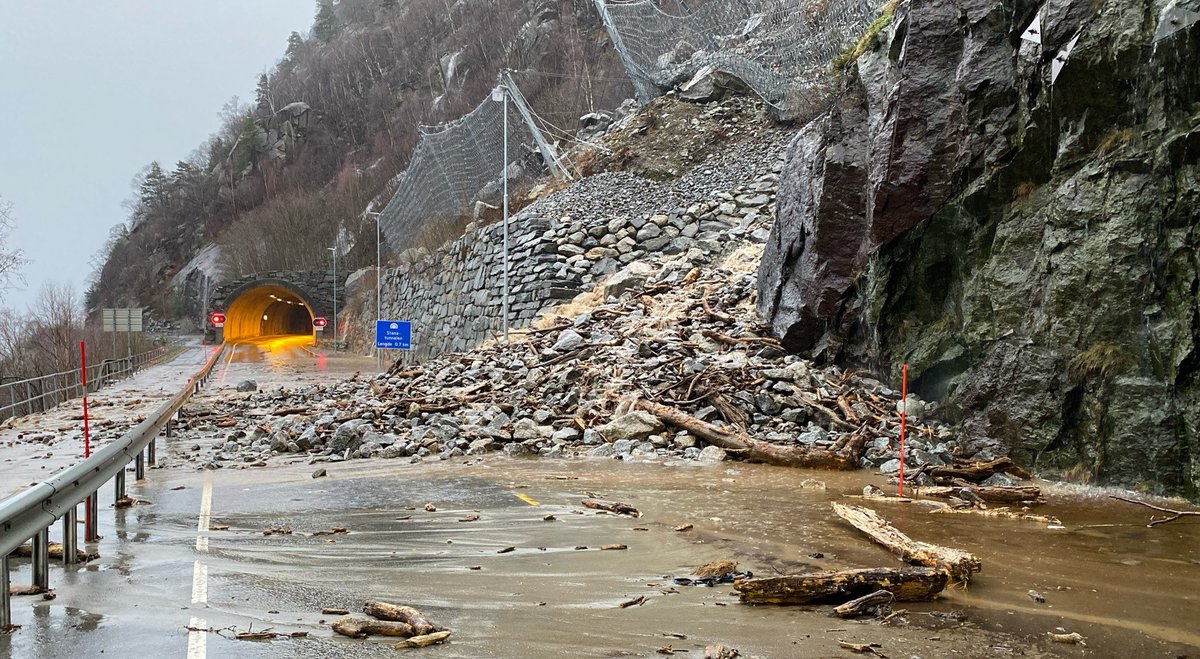 Vestland: Vurder om du må køyre! vegvesen.no/om-oss/presse/…