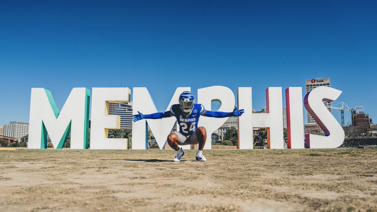 ANY 2025’s, 2026’s, 2027’s, WITH NO D1 ⭕️’s YET?

DMS OPEN, LIKE, COMMENT, RETWEET🔁

SEND ME YOUR FILM 
‼️‼️‼️‼️‼️‼️‼️‼️

Positions being evaluated: 

QB 🏈
WRs 🙌🏾 
OL 🥞 
DE 💪🏻
LB🦍 
RBs 👣
K/P 🦵🏽

⚪️🔵⚪️🔵⚪️🔵⚪️🔵⚪️🔵⚪️🔵⚪️
#MEMPHIS25#TIGERS26#MEMPHIS27