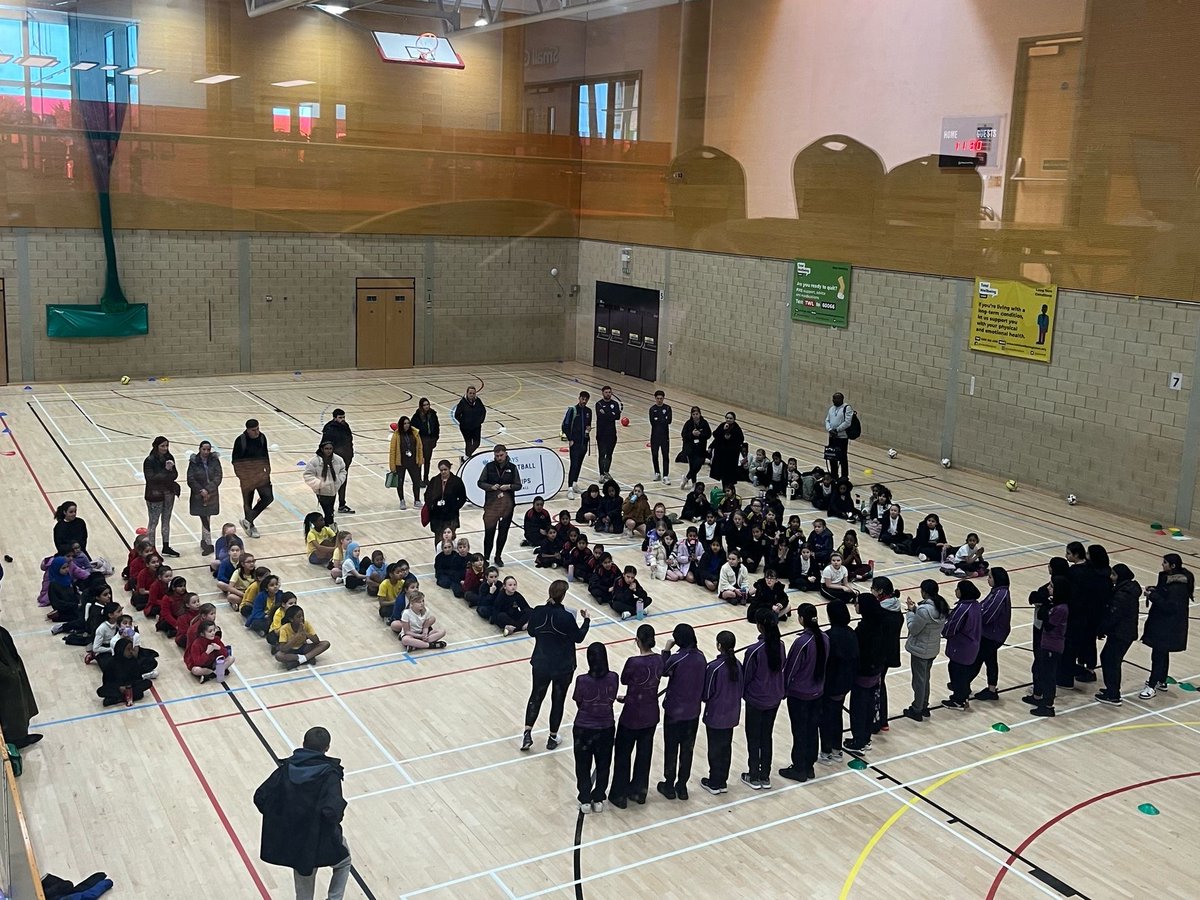 Challney Girls PE tweet media