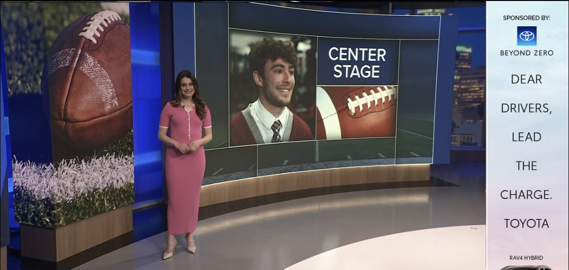 cbkmediamgt's tweet image. Tremendous story here from client @ella_galati of @6abc sports. A star HS running back in Philadelphia is also a star on another stage. Check it out⬇️⬇️⬇️
#PhiladelphiaTVNews
#WPVI
#SportsAnchor
#SportsReporter
#Storyteller
#TeamCBK
WATCH&amp;gt;&amp;gt; 6abc.com/amp/post/footb…