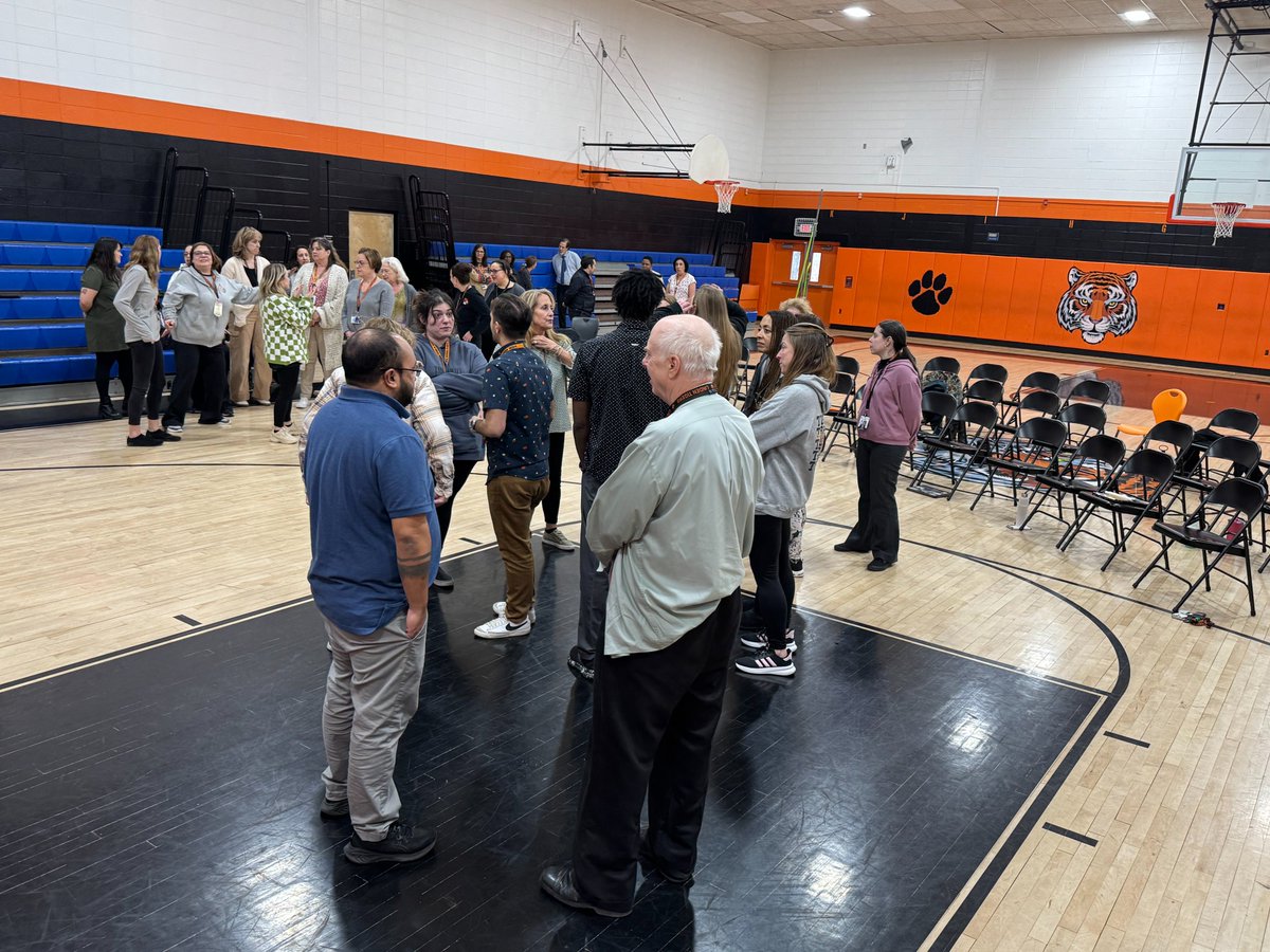 Today, our faculty and staff participated in a PD session with @kyds_nj, focused on transforming stress into calm, mindfulness, SEL, restorative practices, and embracing peace! <a href="/LindenPS/">Linden Public Schools</a>  <a href="/AtiyaYPerkins/">Atiya Y Perkins Ed. D.</a> <a href="/MrWalkerLPS/">David Walker</a> <a href="/principalglong/">Gwendolyn Long</a> <a href="/AngeloTMonaco/">Angelo Monaco, Ed.M.</a>