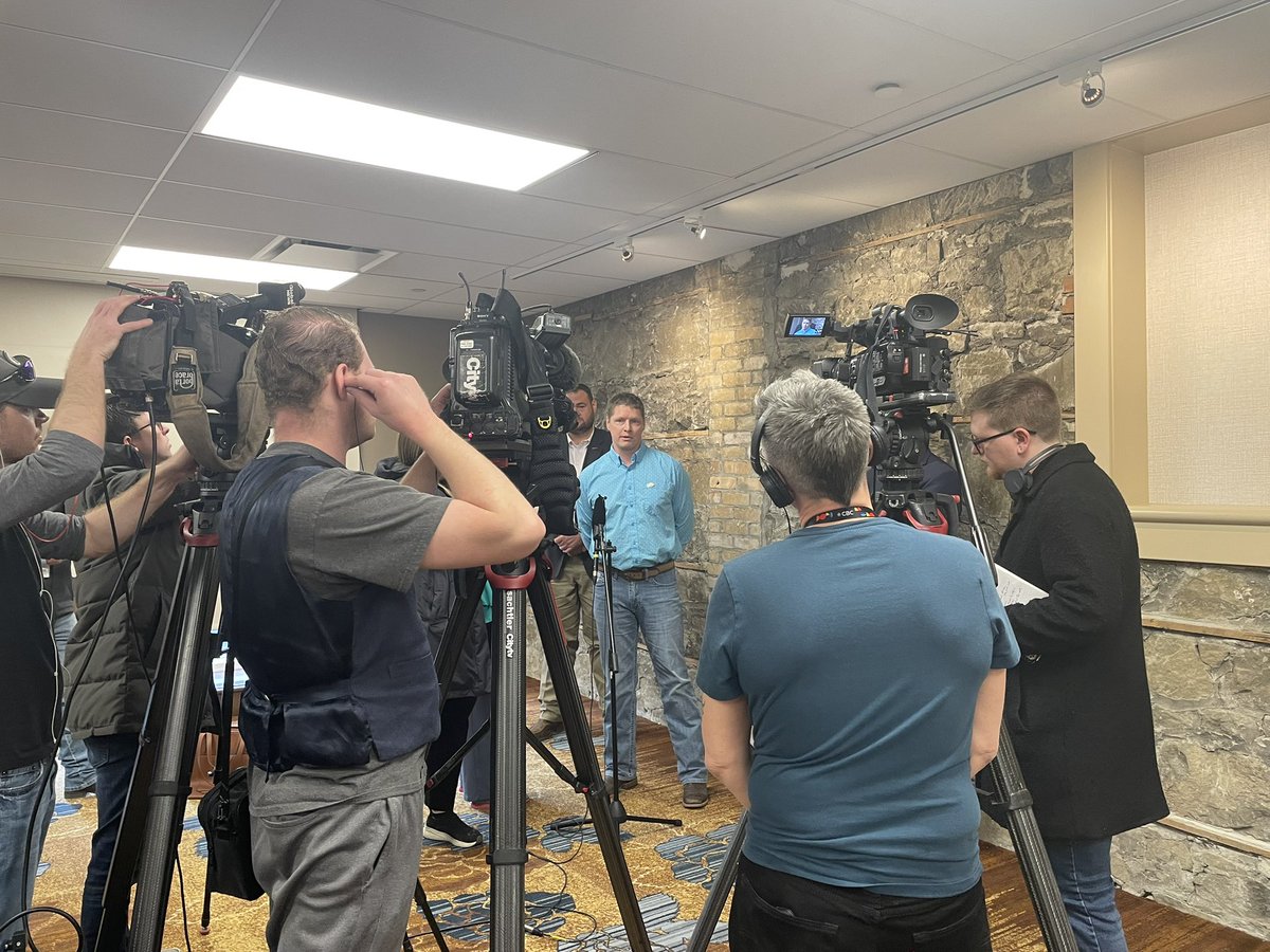 Janice Tranberg (@janicetranberg) on Twitter photo Vice Chair of <a href="/CattleFeedersAB/">AB Cattle Feeders Association</a> Curtis Vander Heyden talking to the media on the impact the US tariffs on cattle feeders. First day of the tariff cost Alberta cattle feeders around $3.6 million sending cattle to the US. This going to have a serious impact! #ABBeefConf25 Vice Chair of <a href="/CattleFeedersAB/">AB Cattle Feeders Association</a> Curtis Vander Heyden talking to the media on the impact the US tariffs on cattle feeders. First day of the tariff cost Alberta cattle feeders around $3.6 million sending cattle to the US. This going to have a serious impact! #ABBeefConf25