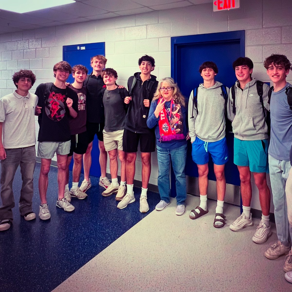 Shout out to our Chap ⚽️ Teacher of the Week and the Jumbotron wizard, Ms. Gilde! Thank you for everything you do for the boys in digital graphics, animation, and under the Friday night lights! 👏🏻 👏🏻