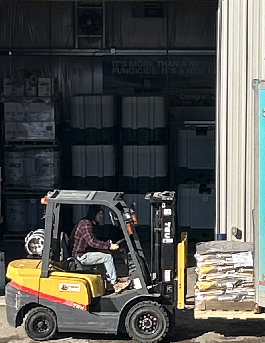 Nolan Elford (@nolanelford) on Twitter photo Thanks for picking a nice day for the arrival of our <a href="/canterraseeds/">CANTERRA SEEDS</a> for the 2025 season.
Wonāt be long and this will be a daily sight around <a href="/CoreAgInputs/">Core Ag Inputs - White Butte</a> Thanks for picking a nice day for the arrival of our <a href="/canterraseeds/">CANTERRA SEEDS</a> for the 2025 season.
Wonāt be long and this will be a daily sight around <a href="/CoreAgInputs/">Core Ag Inputs - White Butte</a>