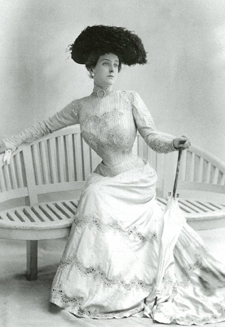 GVSHP's tweet photo. #WomanCrushWednesday: #EmilyPost lived in #GreenwichVillage when she wrote Etiquette, blending timeless manners with the changing spirit of the Jazz Age. Read more about the trailblazer who proved that civility and modernity can go hand in hand: https://t.co/go6Dhx9daz https://t.co/a53AcHjZNf