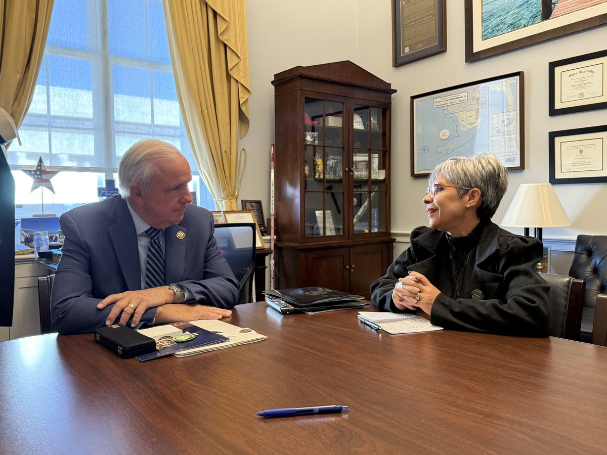 Elinette Gonzalez (@elinettegonzal8) on Twitter photo Washington D.C 🏛️| Sostuve una reunión con el congresista republicano de Florida, <a href="/RepCarlos/">Rep. Carlos A. Gimenez</a> , para abordar temas clave relacionados con el desarrollo económico de nuestro distrito. Como presidenta de la Comisión de Recursos Naturales, destaqué la importancia de fomentar Washington D.C 🏛️| Sostuve una reunión con el congresista republicano de Florida, <a href="/RepCarlos/">Rep. Carlos A. Gimenez</a> , para abordar temas clave relacionados con el desarrollo económico de nuestro distrito. Como presidenta de la Comisión de Recursos Naturales, destaqué la importancia de fomentar