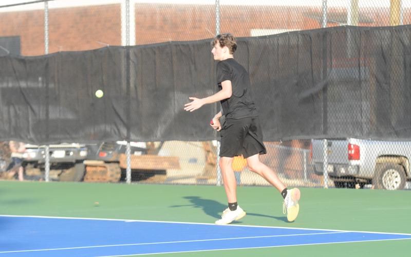 Boys stay undefeated in the region while the girls suffered their first loss in region play on the road at East Jackson. 

buff.ly/43gydTh