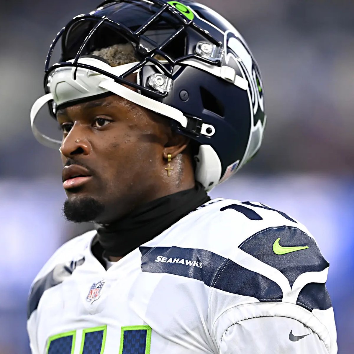 ThrowbacksNW's tweet image. HEARTBREAKING: D.K Metcalf has requested a trade and Tyler Lockett has been cut from the Seattle Seahawks in the SAME day. 

In JSN we trust..