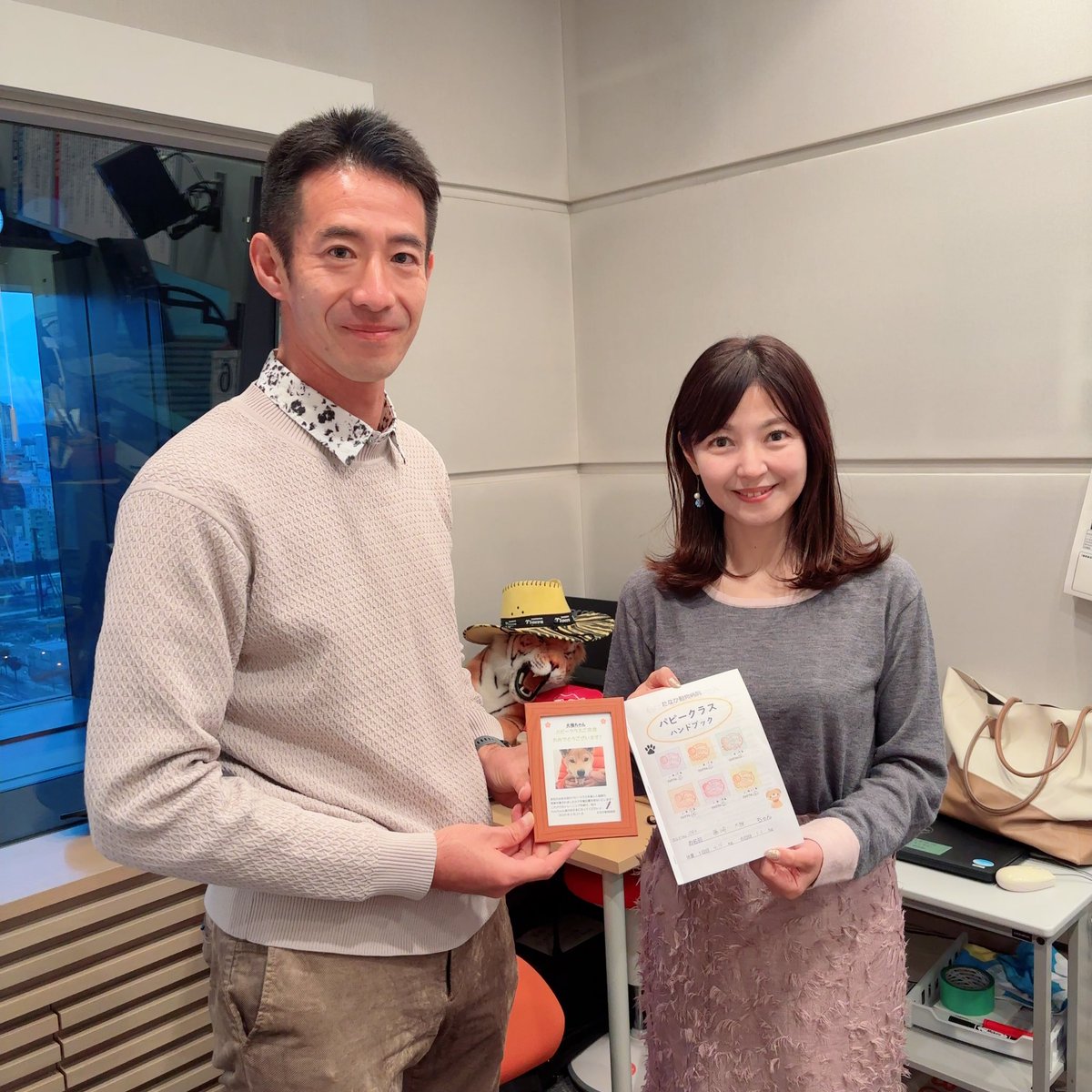 ohapaso's tweet image. おはようございます🐶
今週はリフレッシュ休暇の
ガッチに代わり担当してきましたが
ケン坊ウィーク最終日となりました😂
今日もお付き合いください😚

藤崎家、新しい家族として迎えた
わんこの大雅（6ヶ月）🐕
犬のようちえんを卒業しました💕

#おはパソ
#ABCラジオ
#藤崎健一郎
#江崎友基子