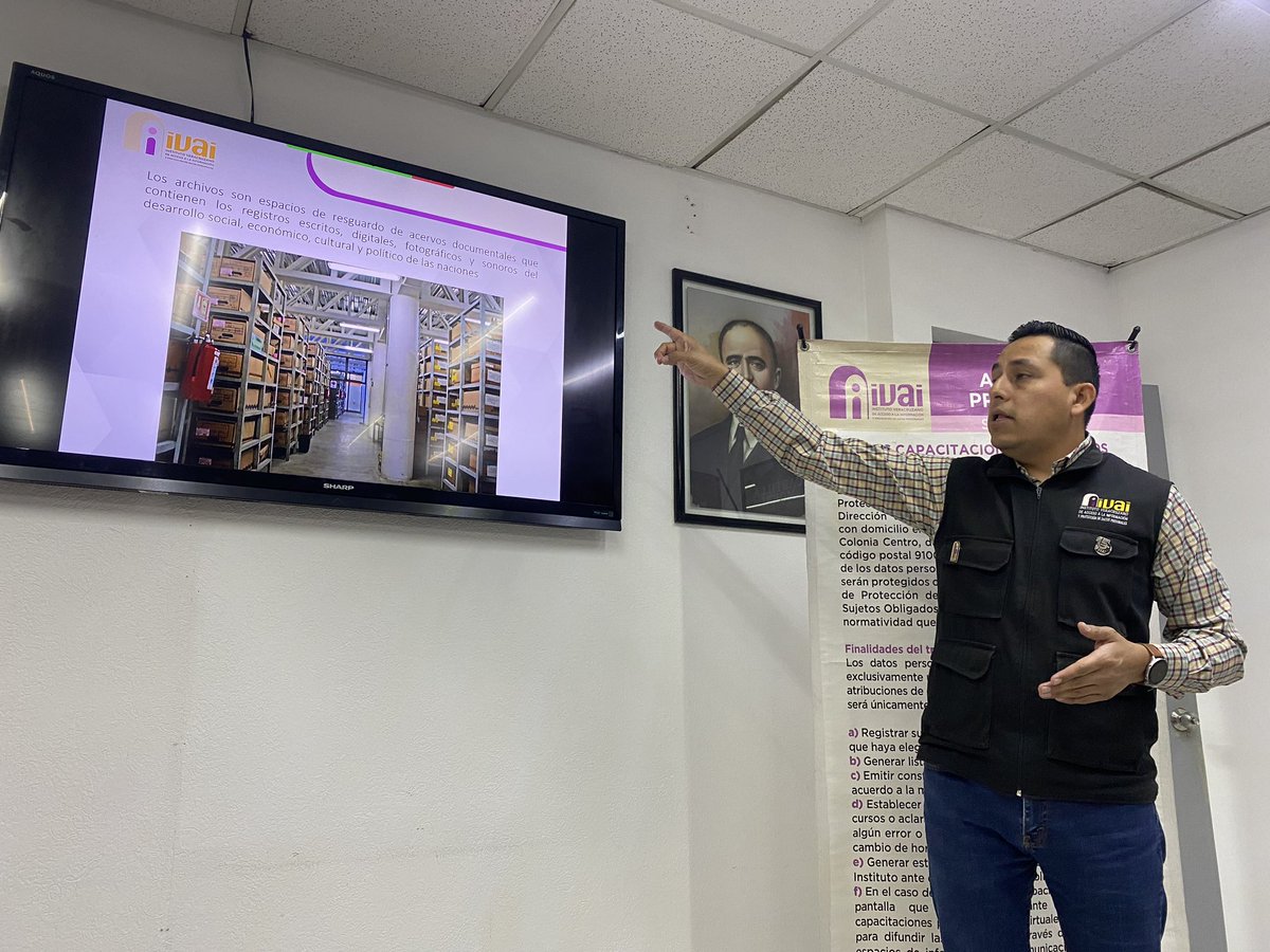 Durante 2 días se capacita al personal de <a href="/InviviendaMX/">Invivienda</a> sobre archivos, datos personales, obligaciones de #transparencia y la #PNT
En mi mensaje, les recordé que estos temas seguirán siendo parte primordial de los procedimientos en instituciones públicas con armonización de leyes