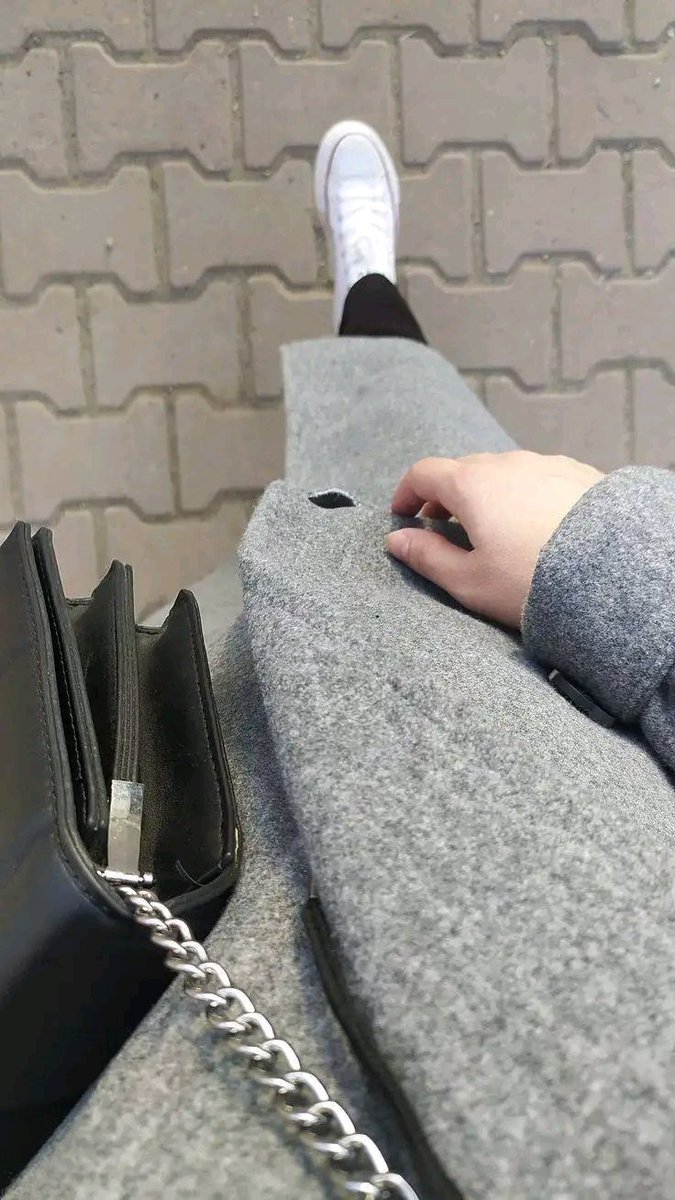 اصبحنا واصبح الملك لله 
اللهم ارحمنا واغفر لنا انك على كل شيء قدير 
صباحكم ورد انشاء الله