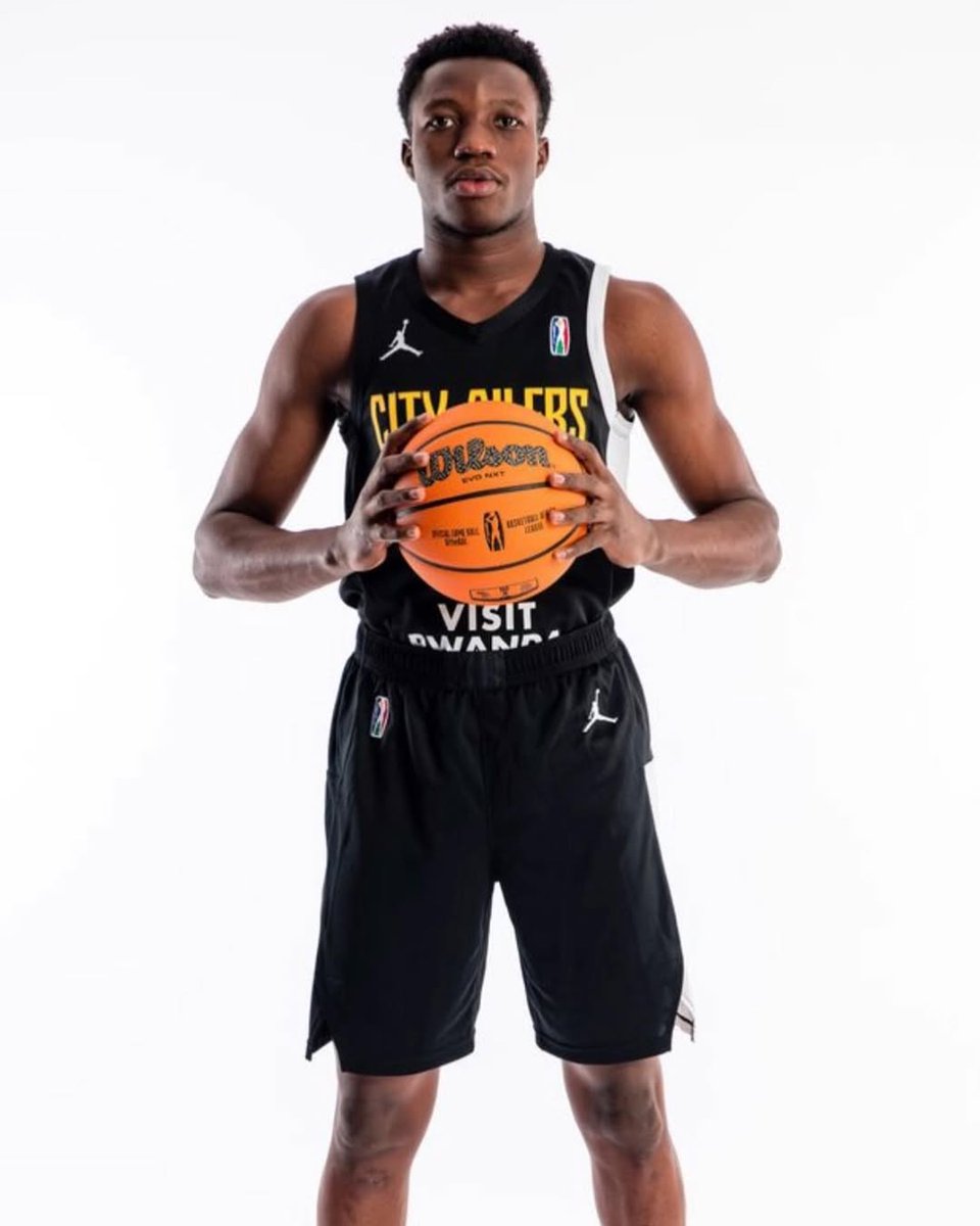 Rodger Bohn (@rodgerbohn) on Twitter photo 6'9 Ezekiel Obe was a man amongst boys for <a href="/APprepHoops/">Accelerated Prep basketball</a> (C)) at @TheGrindSession Napa 2. Nigerian was pogo stick,controlled glass on both ends, and converted w/both hands.Played for NBA Academy, in <a href="/theBAL/">Basketball Africa League</a>, and is still wide open.
More on <a href="/Ballislife/">Ballislife.com</a> 👇
ballislife.com/grind-session-… 6'9 Ezekiel Obe was a man amongst boys for <a href="/APprepHoops/">Accelerated Prep basketball</a> (C)) at @TheGrindSession Napa 2. Nigerian was pogo stick,controlled glass on both ends, and converted w/both hands.Played for NBA Academy, in <a href="/theBAL/">Basketball Africa League</a>, and is still wide open.
More on <a href="/Ballislife/">Ballislife.com</a> 👇
ballislife.com/grind-session-…