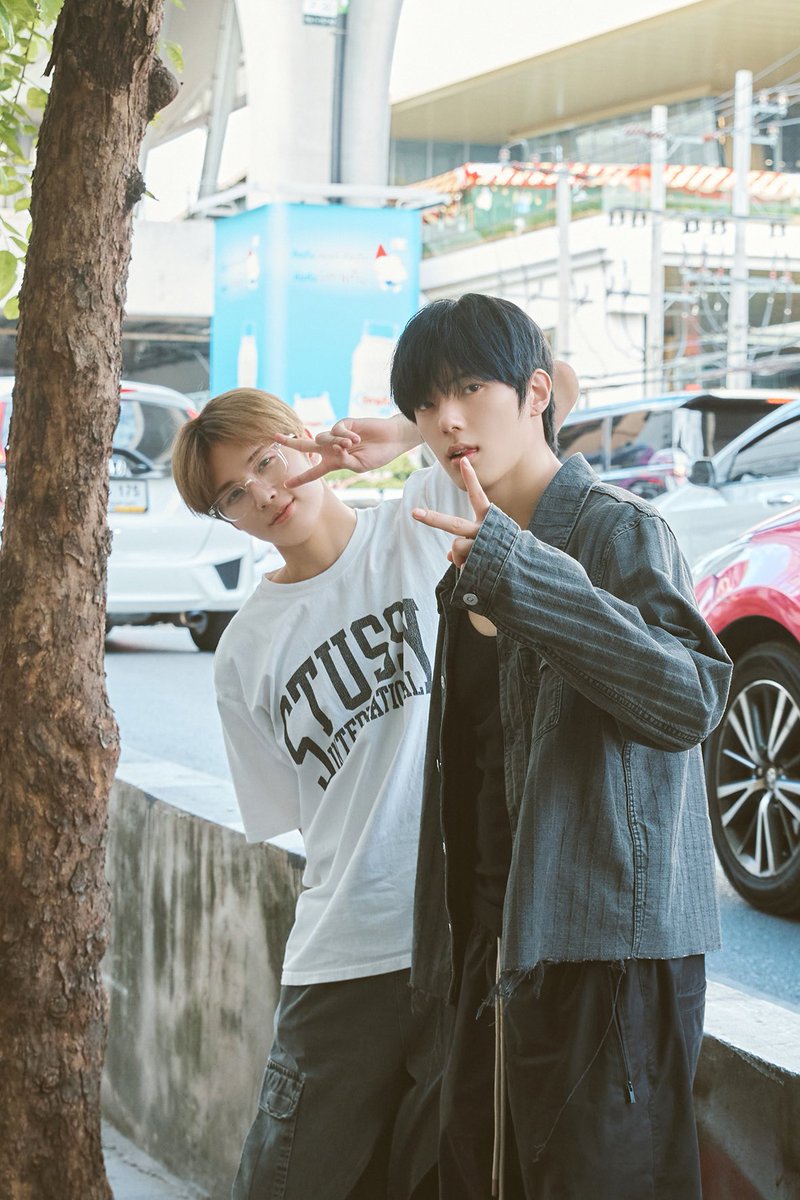 whib_official's tweet photo. [#WHIB_pic📸]

WHIB in Bangkok

#WHIB #휘브 https://t.co/FLQsfYHsuq