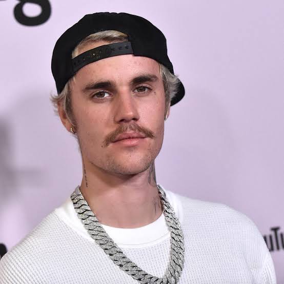 thumbnail-Justin Bieber