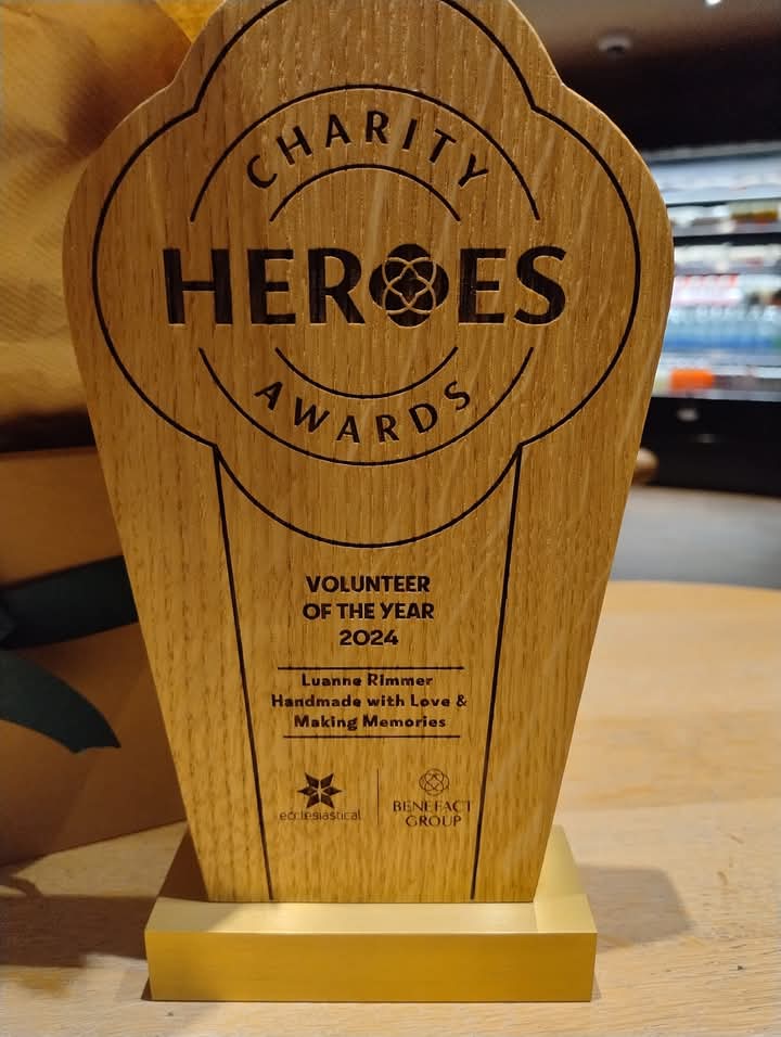 Hand Made With Love and Making Memories CIC tweet media