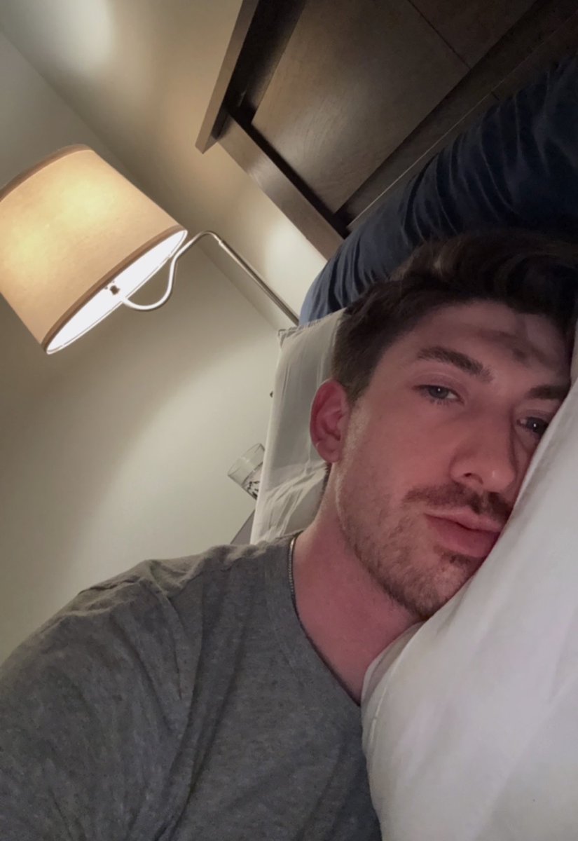 whitecroptop's tweet image. Goodnight chat