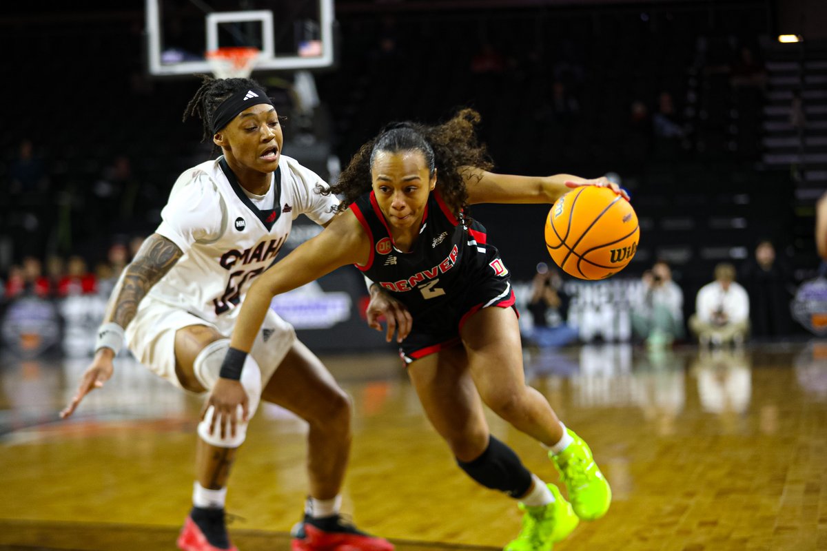 Midco Sports (@midcosports) on Twitter photo FIRST ROUND FIRST HALF ✅
<a href="/OmahaWBB/">Omaha Women’s Basketball</a>: 44
<a href="/DU_WHoops/">Denver Women's Hoops</a>: 34
🔗 GoMid.co/TSL
#MidcoSports | #MidcoSportsPlus | #TourneyHQ | #ReachTheSummit | #SummitWBB | <a href="/TheSummitLeague/">The Summit League</a> | <a href="/PREMIER_Center/">Denny Sanford PREMIER Center</a> | <a href="/agtegra/">Agtegra</a> | <a href="/_grace_cave_/">Grace</a> | <a href="/Emmacsmith711/">Emma</a> FIRST ROUND FIRST HALF ✅
<a href="/OmahaWBB/">Omaha Women’s Basketball</a>: 44
<a href="/DU_WHoops/">Denver Women's Hoops</a>: 34
🔗 GoMid.co/TSL
#MidcoSports | #MidcoSportsPlus | #TourneyHQ | #ReachTheSummit | #SummitWBB | <a href="/TheSummitLeague/">The Summit League</a> | <a href="/PREMIER_Center/">Denny Sanford PREMIER Center</a> | <a href="/agtegra/">Agtegra</a> | <a href="/_grace_cave_/">Grace</a> | <a href="/Emmacsmith711/">Emma</a>