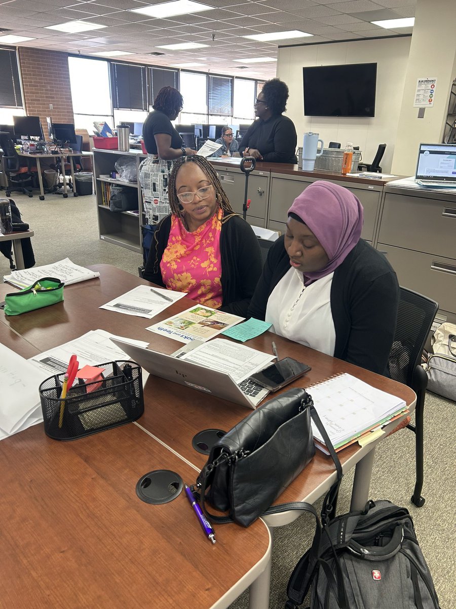 Sharee Quick (@shareequicklit) on Twitter photo Diving into decodable texts with our ELA coaches! <a href="/FBISDLiteracy/">FBISD Literacy</a> <a href="/FBISDLeaderExp/">FBISD Organizational Development</a> Diving into decodable texts with our ELA coaches! <a href="/FBISDLiteracy/">FBISD Literacy</a> <a href="/FBISDLeaderExp/">FBISD Organizational Development</a>