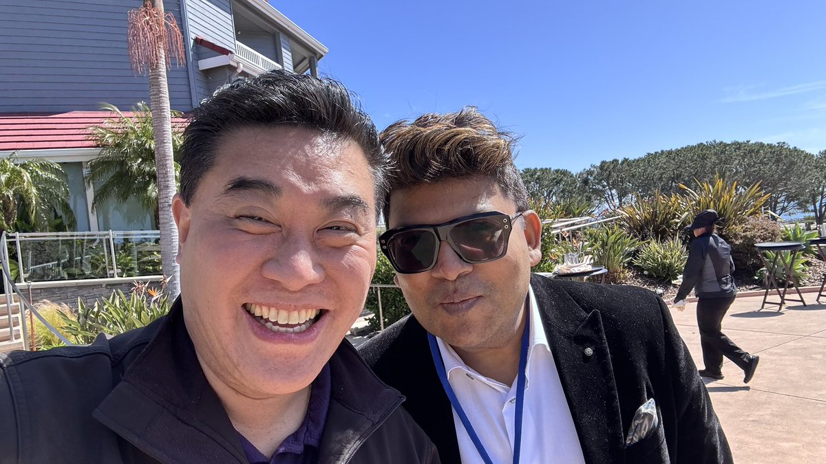 R “Ray” Wang 王瑞光 #Cupertino #AI #Energy R.NFT tweet media