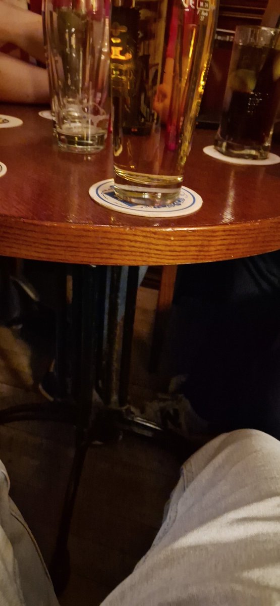 München erlich nixe Stadt nur fcking teuer 44 euro für 2 bier und 2 Cola rum