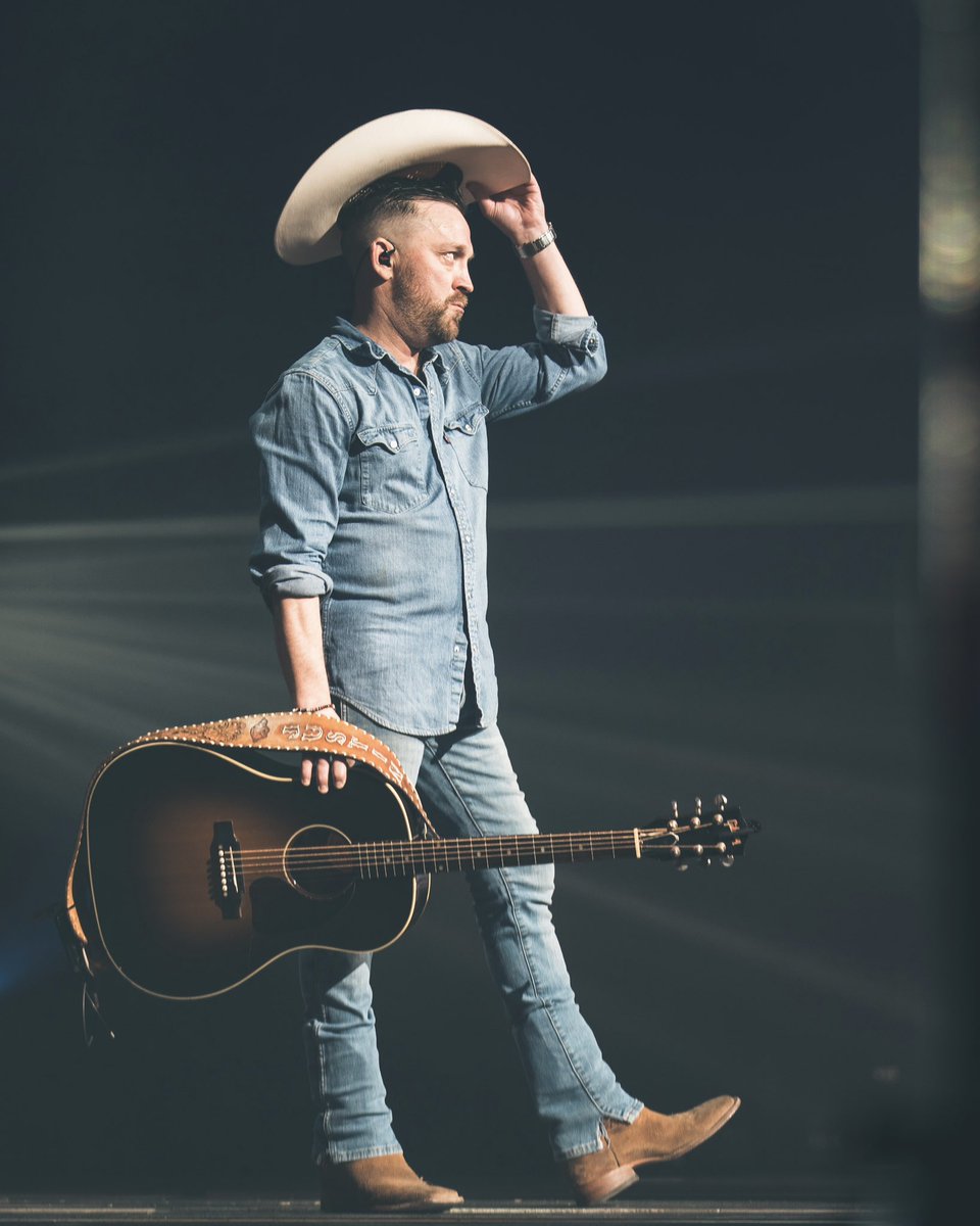 Oklahoma + Louisiana.. see y’all this weekend 🇺🇸

justinmooremusic.com/tour/