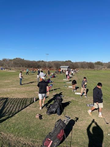 Lopez Golfers in full Swing at practice this evening! #HUNTASONE <a href="/NeisdAthletics/">NEISD ATHLETICS</a> <a href="/NEISD/">North East ISD</a> <a href="/lopezneisd/">LopezLEADS</a>