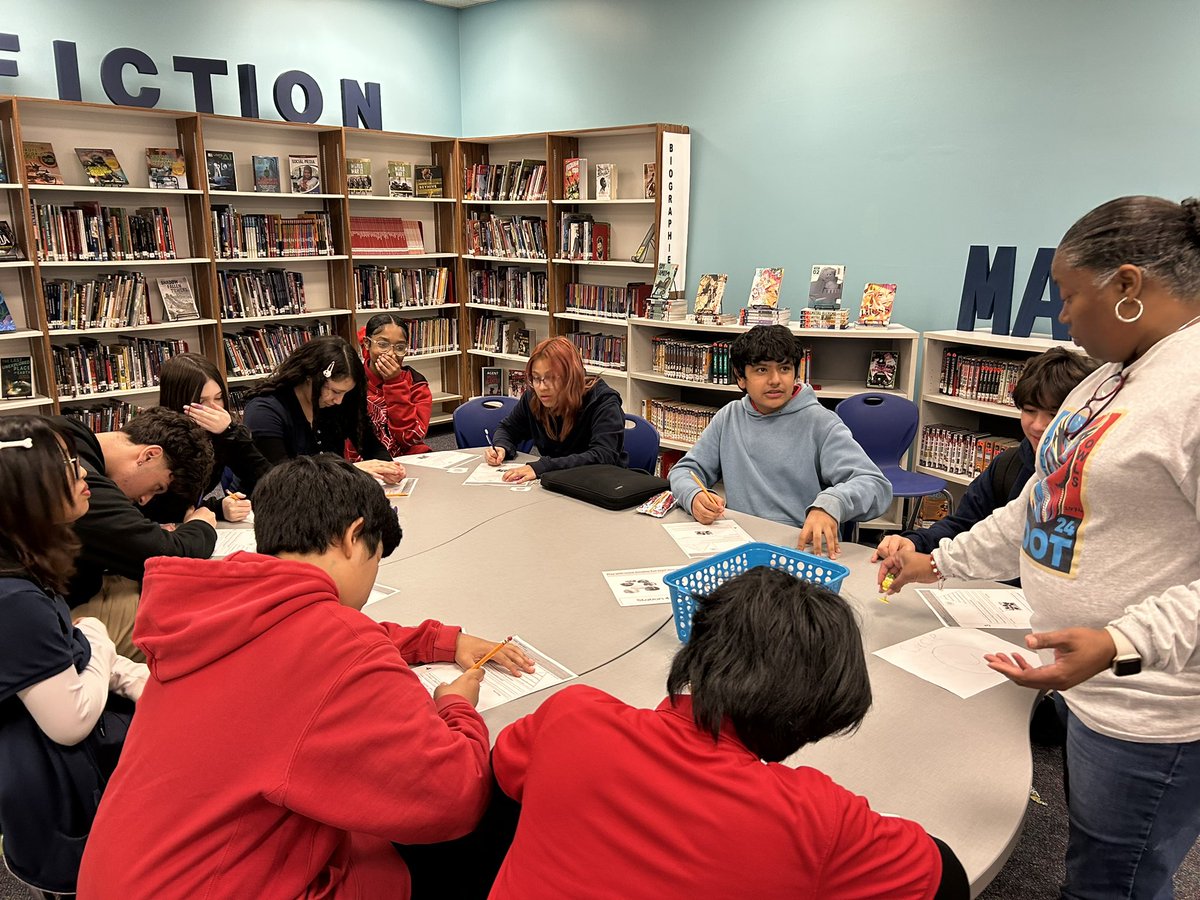 Williamson_T1's tweet image. Part 1: Science Level Up Tutorials #WeekTwo lead by @alyssa_browning . Whats Poppin ?🍿 🚘 🏓 Elements, Compounds, and Energy Transformations that’s what. @OlleMightyOwls @AliefScience