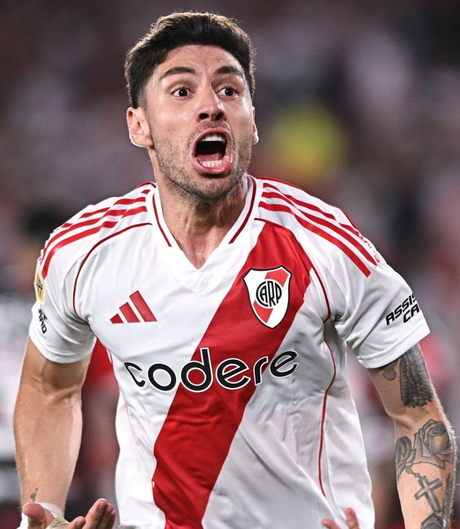 frabigol's tweet photo. Los únicos dos jugadores dignos de estar usando la camiseta de River. https://t.co/9gQdAOPnEg