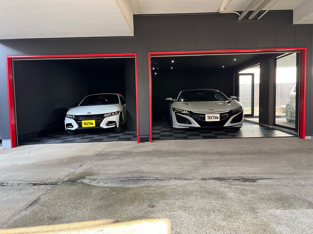 tec_tile's tweet photo. 2024/1/25 SAKURARAのガレージ（追加購入） 様
商品◆【ガレージサイズ】Car-Lセット

カラー＆枚数◆BLACK90枚 RED90枚

感想◆追加注文しガレージ全て敷き詰めました。
見栄えも良くショールームのようになりました。

#テックタイル #tectile #GarageLife #ガレージライフ #フロアタイル https://t.co/FYFo3qLJof