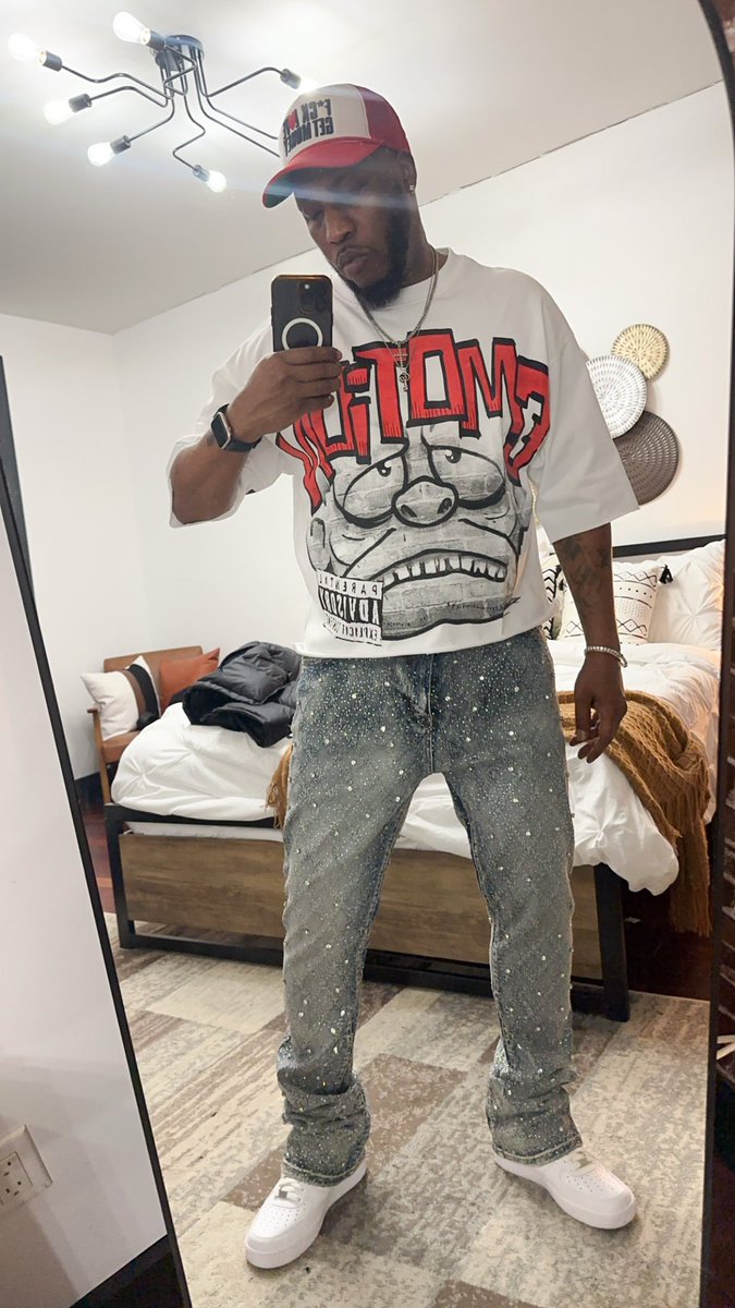 Never been the one to have low self esteem I recognize the King 👑 in Me ☝🏾