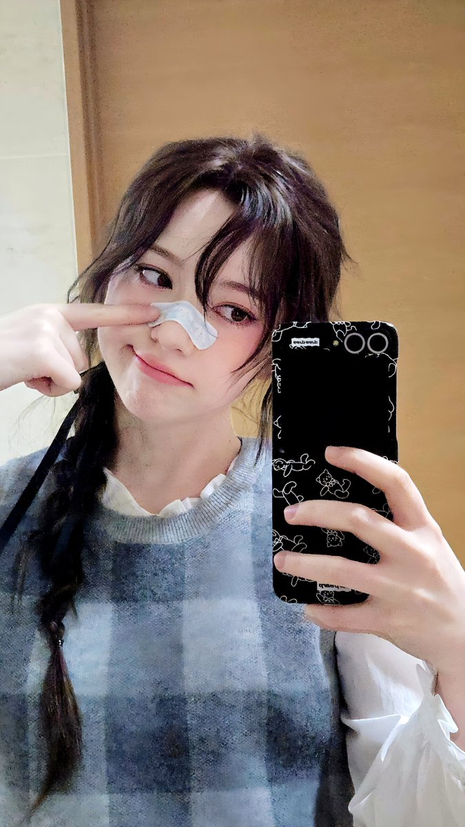 tweny5020's tweet photo. (4K) Daily Chanellemoon
i think i put the bandaid on wrong
#Tweny_with_FIFTYFIFTY
#4k #daily #kpop #retouching #FIFTYFIFTY #νΌνν°νΌνν° #chanellemoon #λ¬Έμ€λ¬ https://t.co/wmfeJf6KP0