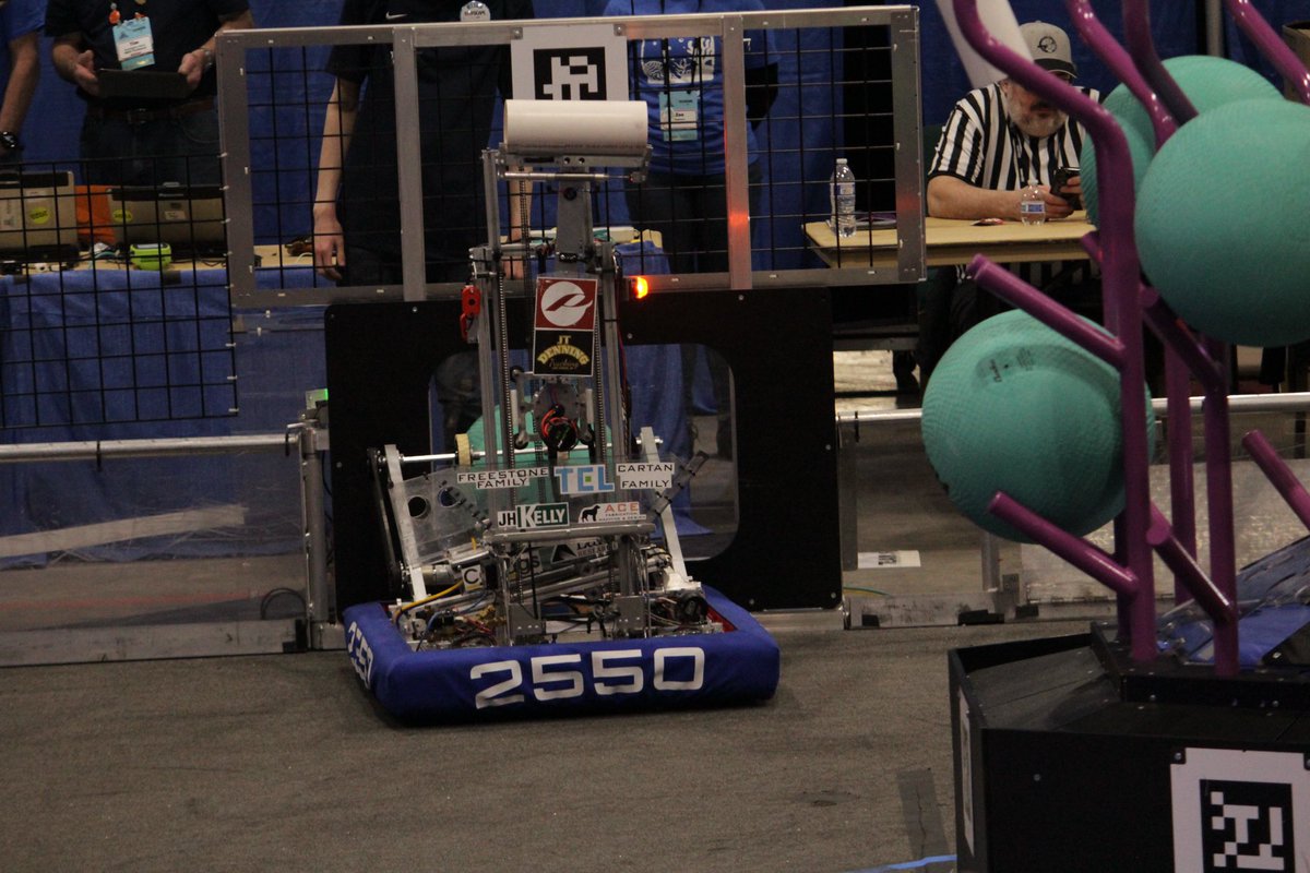 Skynet_Robotics's tweet image. Salem was a blast! It was wonderful being on an alliance with you 955 (ctrl c) and 3674 (clover bots)!