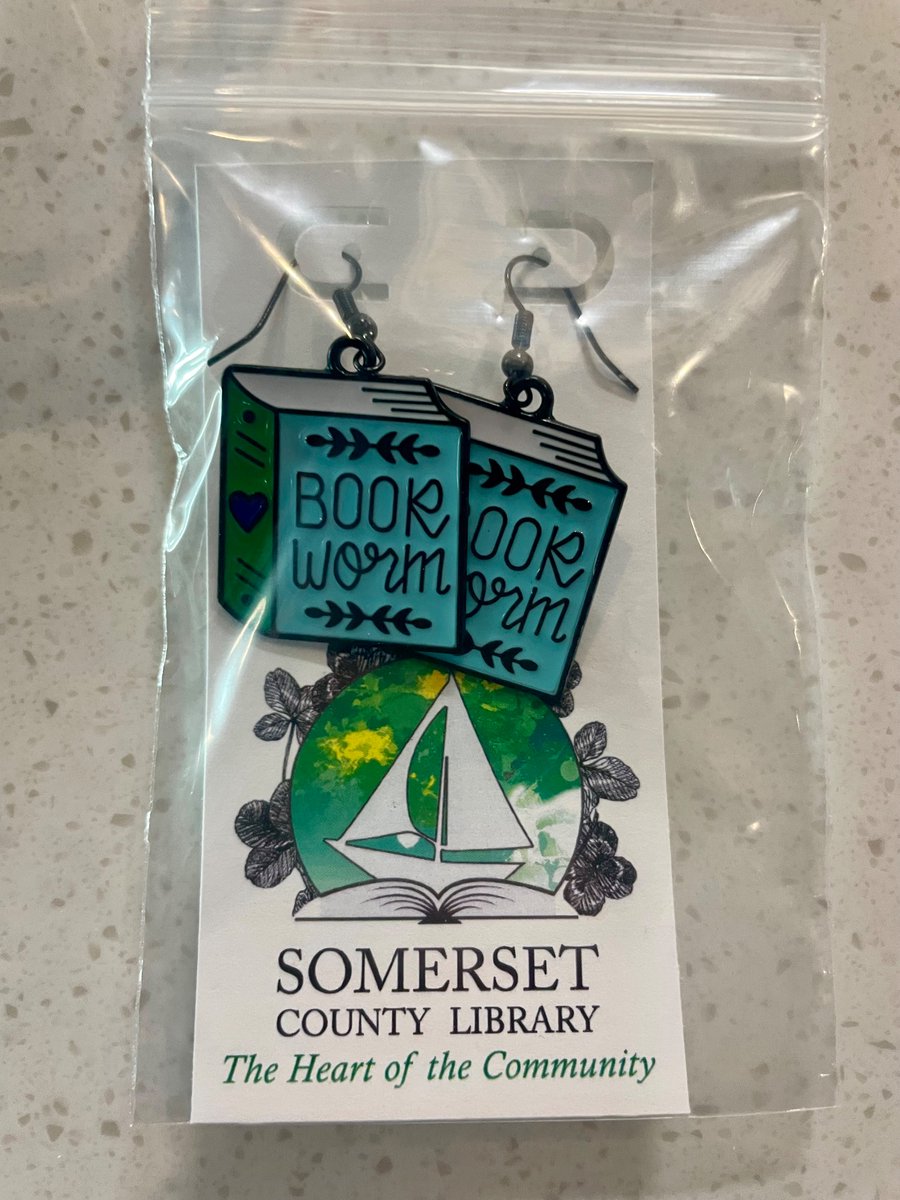 SomersetCounty1's tweet image. Did you know our Crisfield &amp;amp; Princess Anne branches have earrings for sale?! All earrings are made in-house by our lovely staff! Each pair is $3 and all of the proceeds benefit the library.  We will have more available each month. 😊📚✨#libraryswag #handmade #earrings