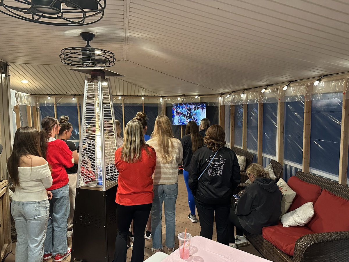Team dinner &amp; watching WBB win a conference championship!!
#breathefire