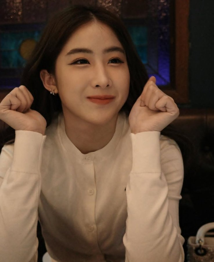 fayeyoko_ve's tweet photo. mi niña bella no estas sola miles de corazones estamos luchando por ti 

YOKO IS NOT ALONE  
#YokoFreedomNow https://t.co/pf9AHF5sA2