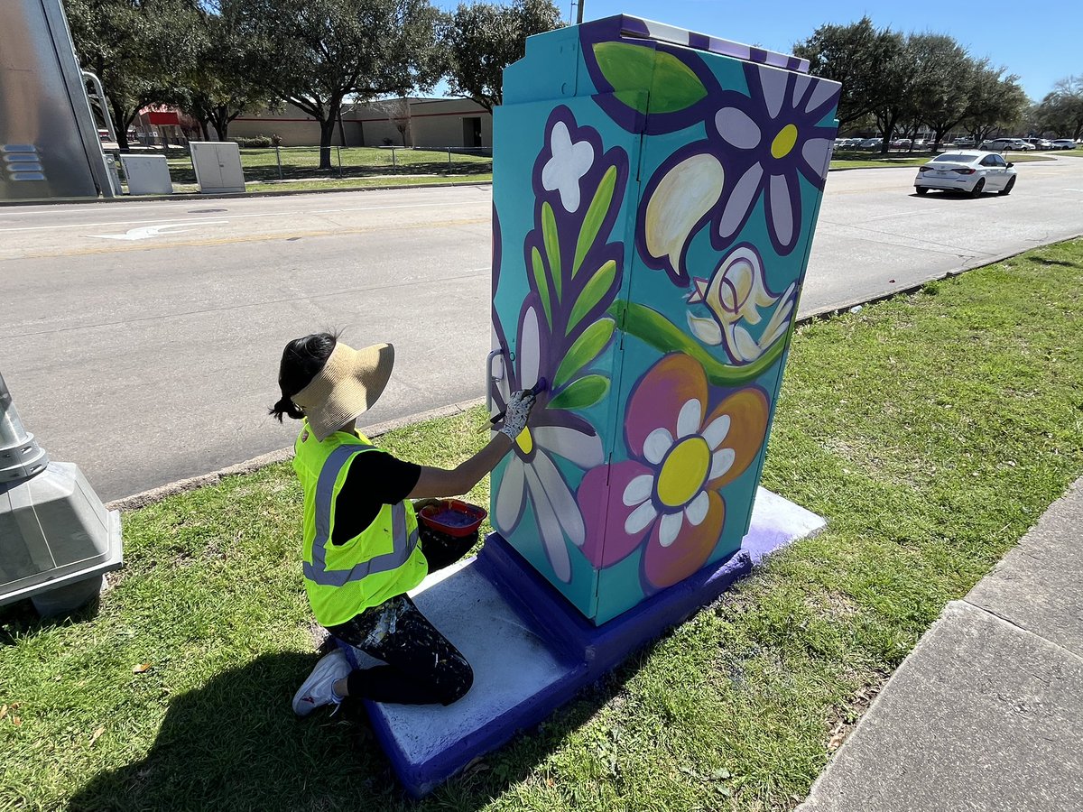 Thanks to artist Caroline Truong for bringing beauty to Alief with her floral artwork at Cook Rd. &amp; High Star! Check it out! #AliefPride <a href="/UPArtStudio1/">UP Art Studio | #CivicPrideThroughCivicArt</a> <a href="/AliefISD/">Alief ISD</a>